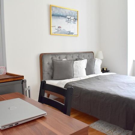 Lovely Apartment In Center Прага Екстер'єр фото