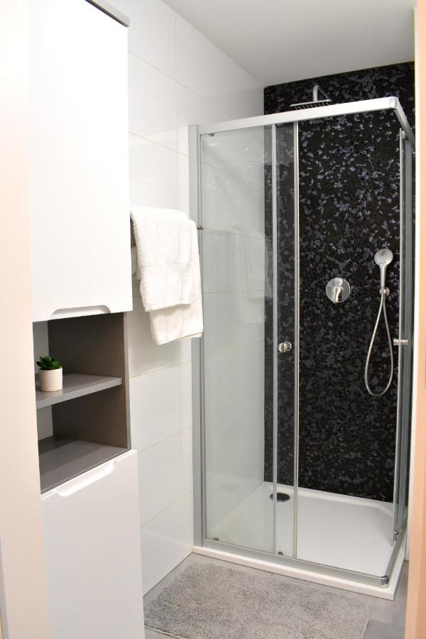 Lovely Apartment In Center Прага Екстер'єр фото