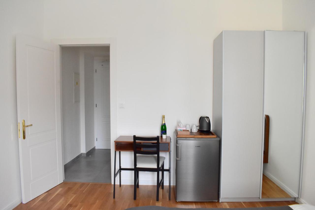 Lovely Apartment In Center Прага Екстер'єр фото