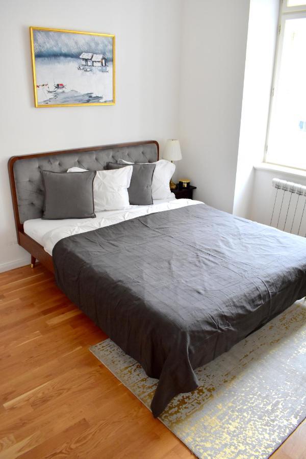 Lovely Apartment In Center Прага Екстер'єр фото