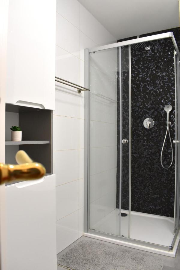 Lovely Apartment In Center Прага Екстер'єр фото